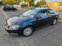 Gebraucht VW Passat 140 PS (102 kW) 2012 Blau Limousine