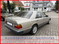 Gebraucht Mercedes 230 132 PS (97 kW) 1990 Gold Limousine