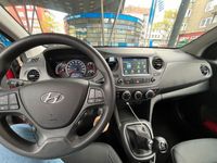 gebraucht Hyundai i10 1.0 rot - Inspektion HU/AU neu - 33.000 km