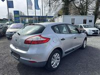 Gebraucht Renault Mégane III 101 PS (74 kW) 2013 Platingrau Kleinwagen