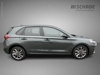 Gebraucht Hyundai i30 Advantage 140 PS (102 kW) 2022 Andere farbe Kleinwagen