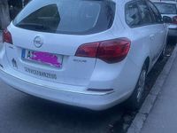 Gebraucht Opel Astra Selection 101 PS (74 kW) 2013 Weiß Kombi