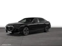 Gebraucht BMW 740 299 PS (219 kW) 2025 Black sapphire metallic Limousine