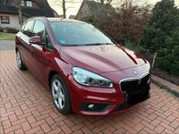 Gebraucht BMW 218 Advantage 136 PS (100 kW) 2015 Rot Kombi
