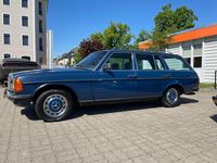 Gebraucht Mercedes 300 125 PS (91 kW) 1984 Blau Kombi