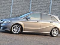 Gebraucht Mercedes B220 184 PS (135 kW) 2014 Grau Van / Kleinbus