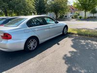 Gebraucht BMW 320 150 PS (110 kW) 2006 Silber Limousine