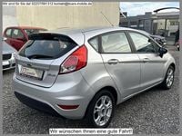 Gebraucht Ford Fiesta Ambiente 65 PS (47 kW) 2014 Silber Limousine