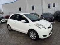 Gebraucht Toyota Yaris Cool 69 PS (50 kW) 2011 Weiß Kleinwagen