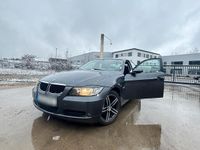 Gebraucht BMW 320 150 PS (110 kW) 2005 Grau Limousine