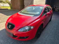 Używany Seat Leon 104 KM (76 kW) 2008 Czerwony Hatchback