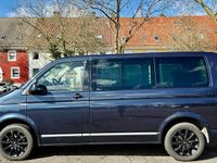 Second-hand VW Multivan Generation Six 150 CP (110 kW) 2017 Albastru Monovolum