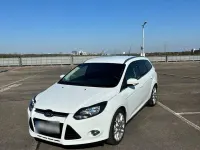 Gebraucht Ford Focus Titanium 125 PS (91 kW) 2012 Weiß Kombi