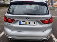 Gebraucht BMW 218 Advantage 150 PS (110 kW) 2020 Grau Van / Kleinbus