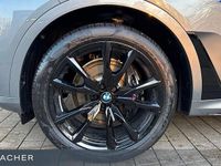 Neu BMW X7 Efficient Dynamics 340 PS (250 kW) 2025 Skyscraper grau metallic SUV