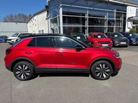 Gebraucht VW T-Roc Move 150 PS (110 kW) 2024 Rot SUV
