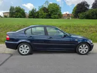 Gebraucht BMW 320 150 PS (110 kW) 2002 Blau Limousine