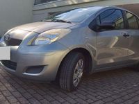 Gebraucht Toyota Yaris Cool 69 PS (50 kW) 2010 Silber Limousine