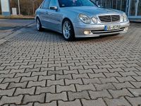 Gebraucht Mercedes E500 306 PS (225 kW) 2003 Silber Limousine