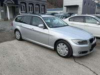 Gebraucht BMW 320 Advantage 177 PS (130 kW) 2010 Silber Limousine