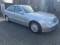 Gebraucht Mercedes E240 Elegance 177 PS (130 kW) 2005 Silber Limousine