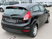 Gebraucht Ford Fiesta Celebration 101 PS (74 kW) 2016 Schwarz Limousine