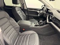 Gebraucht VW Touareg 340 PS (250 kW) 2023 Grey metallic SUV