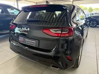 Gebraucht Kia Ceed 140 PS (102 kW) 2024 Schwarz Kleinwagen