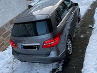 Gebraucht Mercedes B180 122 PS (89 kW) 2012 Grau Van / Kleinbus