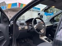 Gebraucht Opel Astra 105 PS (77 kW) 2009 Schwarz Kleinwagen