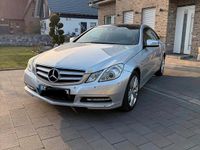 Gebraucht Mercedes E250 204 PS (150 kW) 2011 Silber Coupé