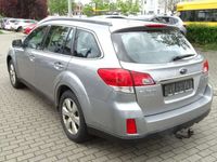 gebraucht Subaru Outback 2.5i Active / Benzin / Schaltgetriebe