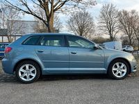 Gebraucht Audi A3 Sportback 125 PS (91 kW) 2010 Blau Kleinwagen