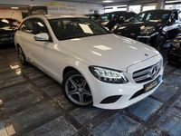 Gebraucht Mercedes C180 AMG 156 PS (114 kW) 2019 Weiß Limousine