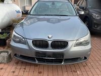Gebraucht BMW 530 258 PS (189 kW) 2005 Grau Kombi