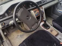 Usata Mercedes E230 1989 Nero Berlina