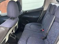 Gebraucht Peugeot 206 75 PS (55 kW) 2000 Silber Limousine