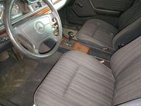 Gebraucht Mercedes 200 1993 Silber Kombi