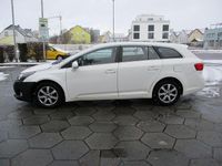 Gebraucht Toyota Avensis Life 124 PS (91 kW) 2012 Super white 2 Kombi