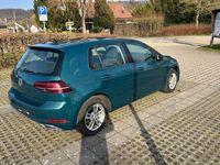 Gebraucht VW Golf VII Comfortline 110 PS (80 kW) 2018 Blau Limousine