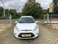 Używany Ford Fiesta Titanium 97 KM (71 kW) 2012 Biały Hatchback