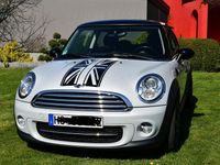 Usata Mini Cooper D 111 CV (81 kW) 2011 Bianco Utilitaria