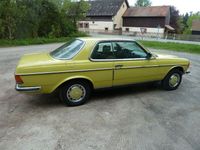 Gebraucht Mercedes 230 109 PS (80 kW) 1979 Gelb Coupé