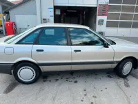Używany Audi 80 90 KM (66 kW) 1987 Srebrny Sedan/Limuzyna