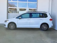 Gebraucht VW Touran Comfortline 122 PS (89 kW) 2022 Pure white Van / Kleinbus