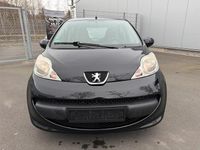 Gebraucht Peugeot 107 68 PS (50 kW) 2010 Schwarz Kleinwagen