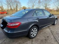Gebraucht Mercedes E220 Elegance 171 PS (125 kW) 2011 Grau Limousine