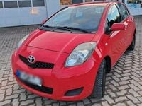 Gebraucht Toyota Yaris 69 PS (50 kW) 2011 Rot Kleinwagen