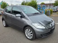 Gebraucht Mercedes A180 116 PS (85 kW) 2012 Grau Kleinwagen
