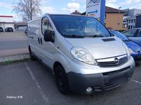 Second-hand Opel Vivaro 2015 Argintiu Monovolum